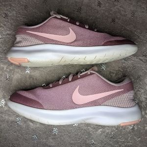 Women's Nike flex experience run 7